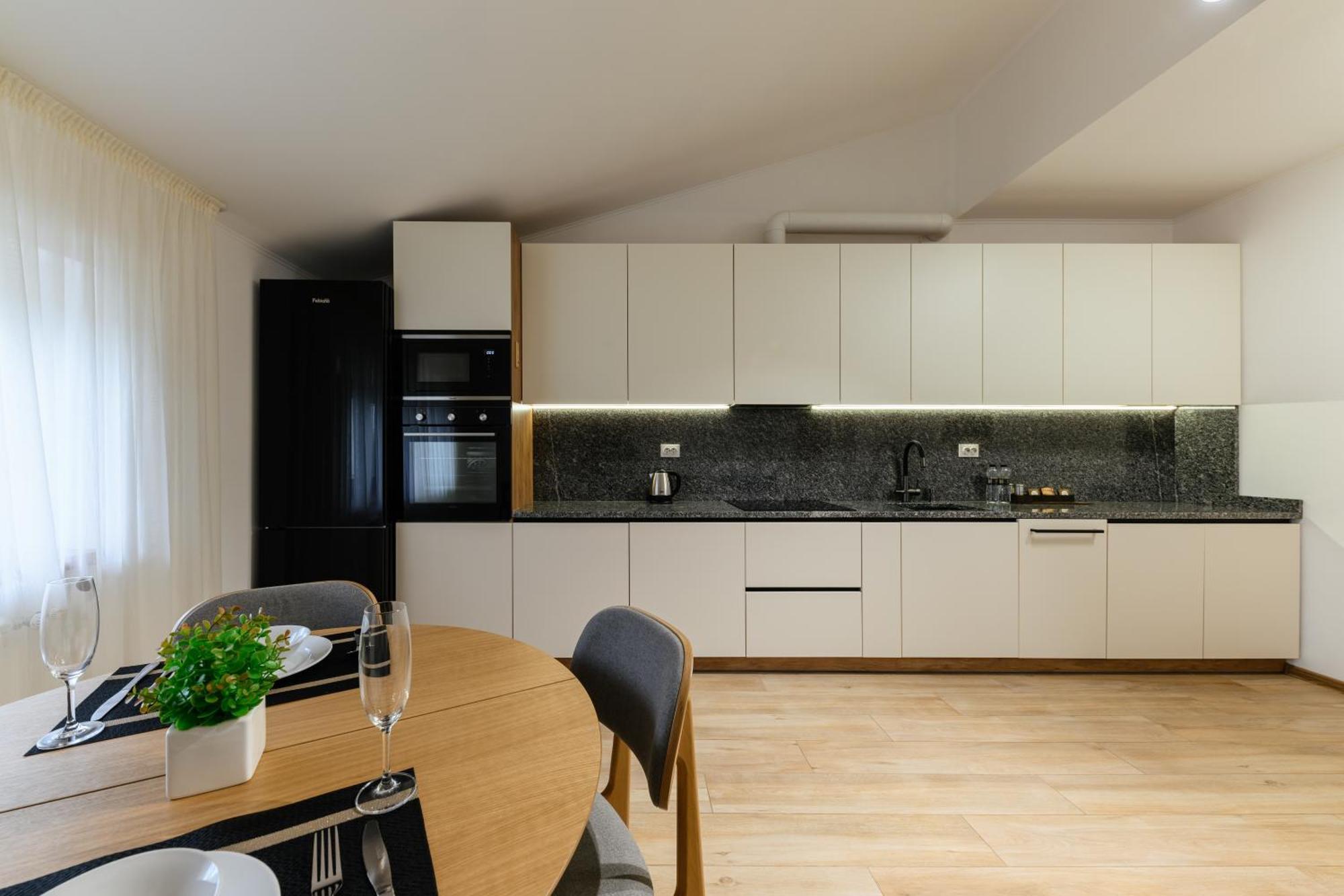 Luxury Apartments Uzhorod Eksteriør billede