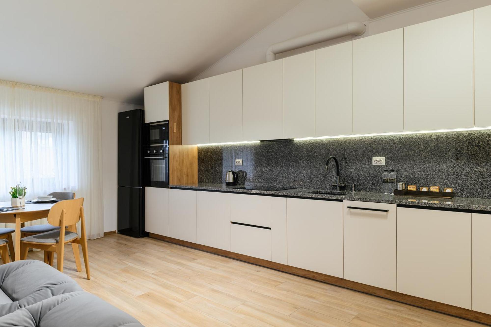 Luxury Apartments Uzhorod Eksteriør billede