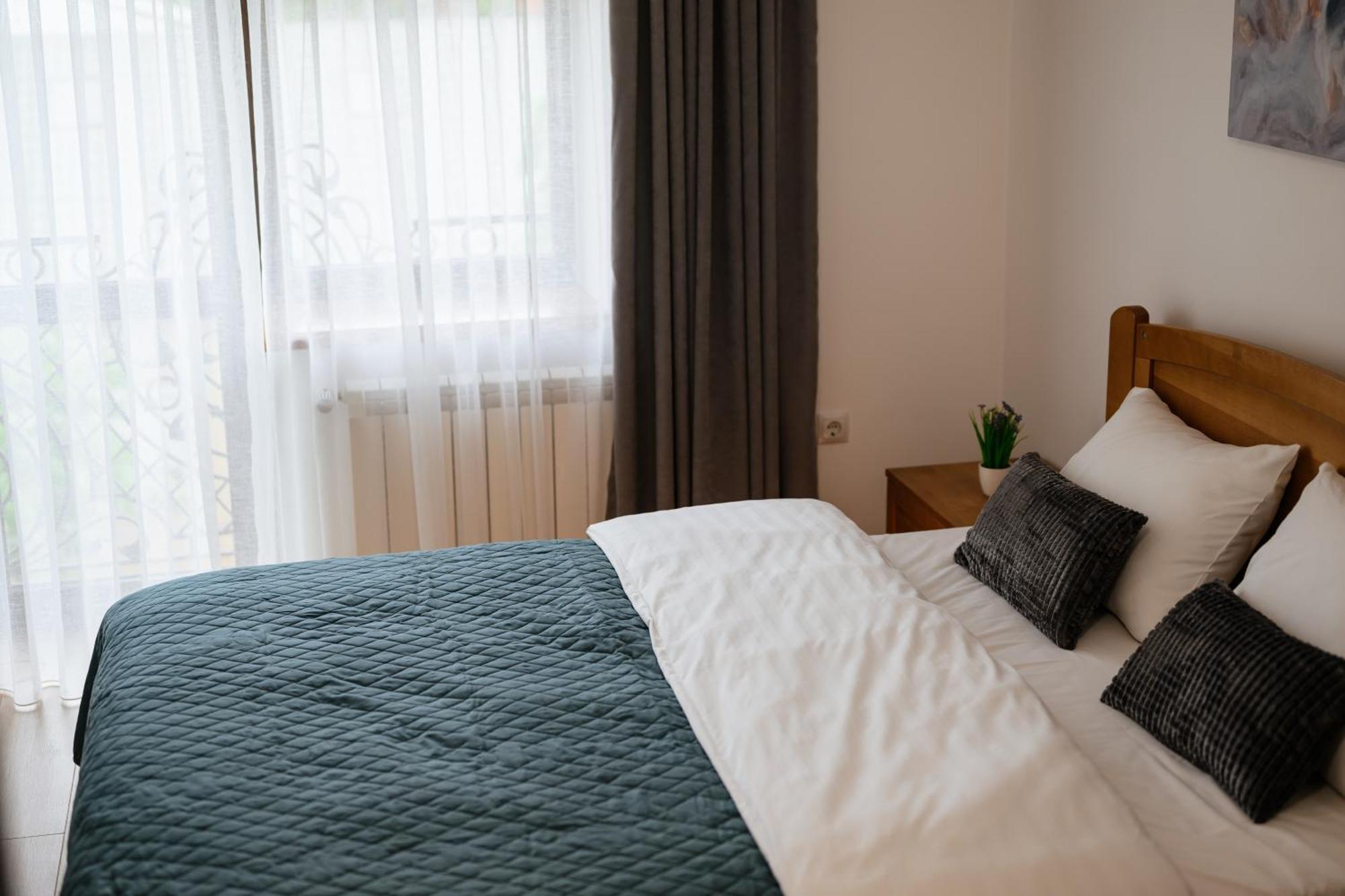 Luxury Apartments Uzhorod Eksteriør billede
